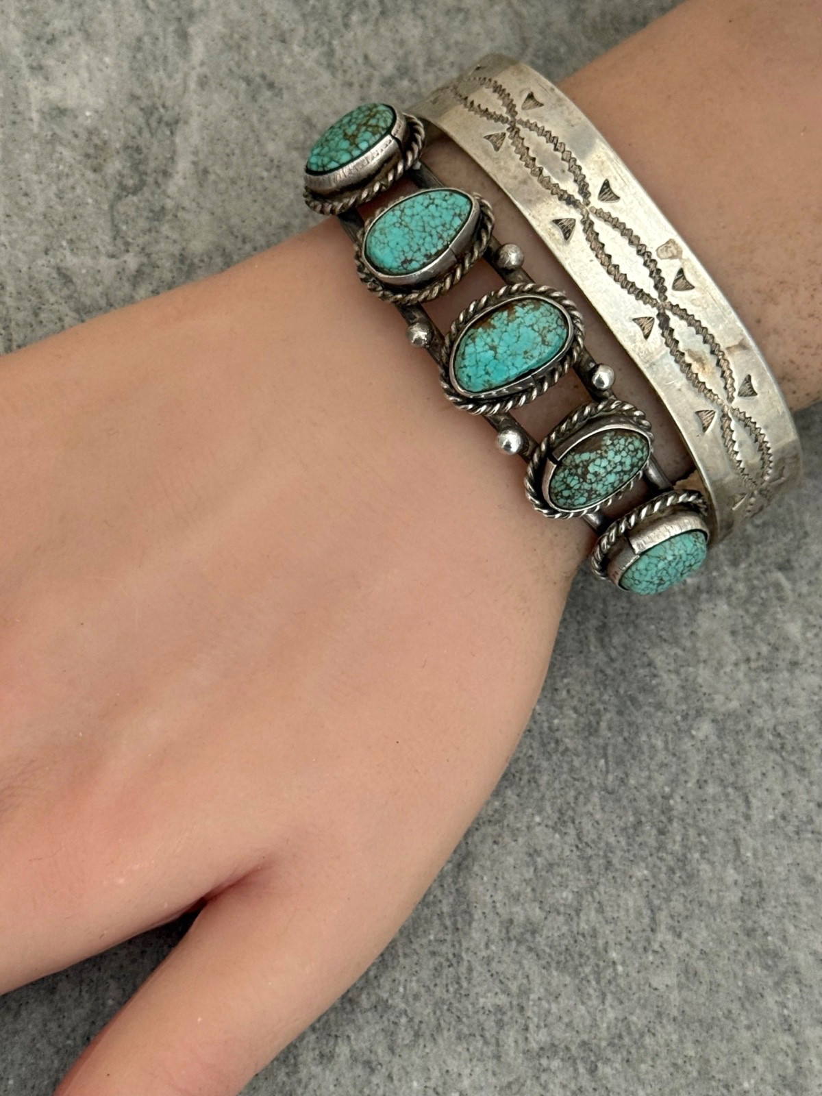 Vintage Native American Navajo NUMBER 8 MINE Turquoise Sterling Bracelet 6.7 in