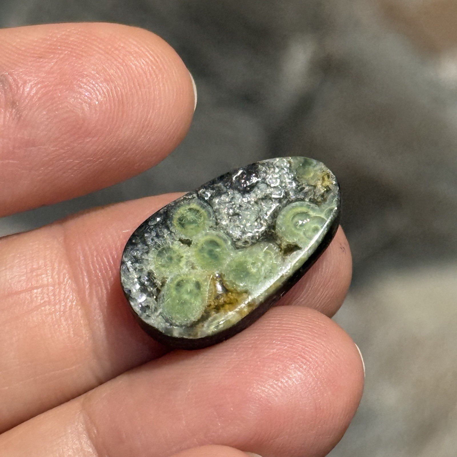 10.9ct 22x13x4.5mm Rare Lime Green Wavelite Loose Drusy Cabochon Gem