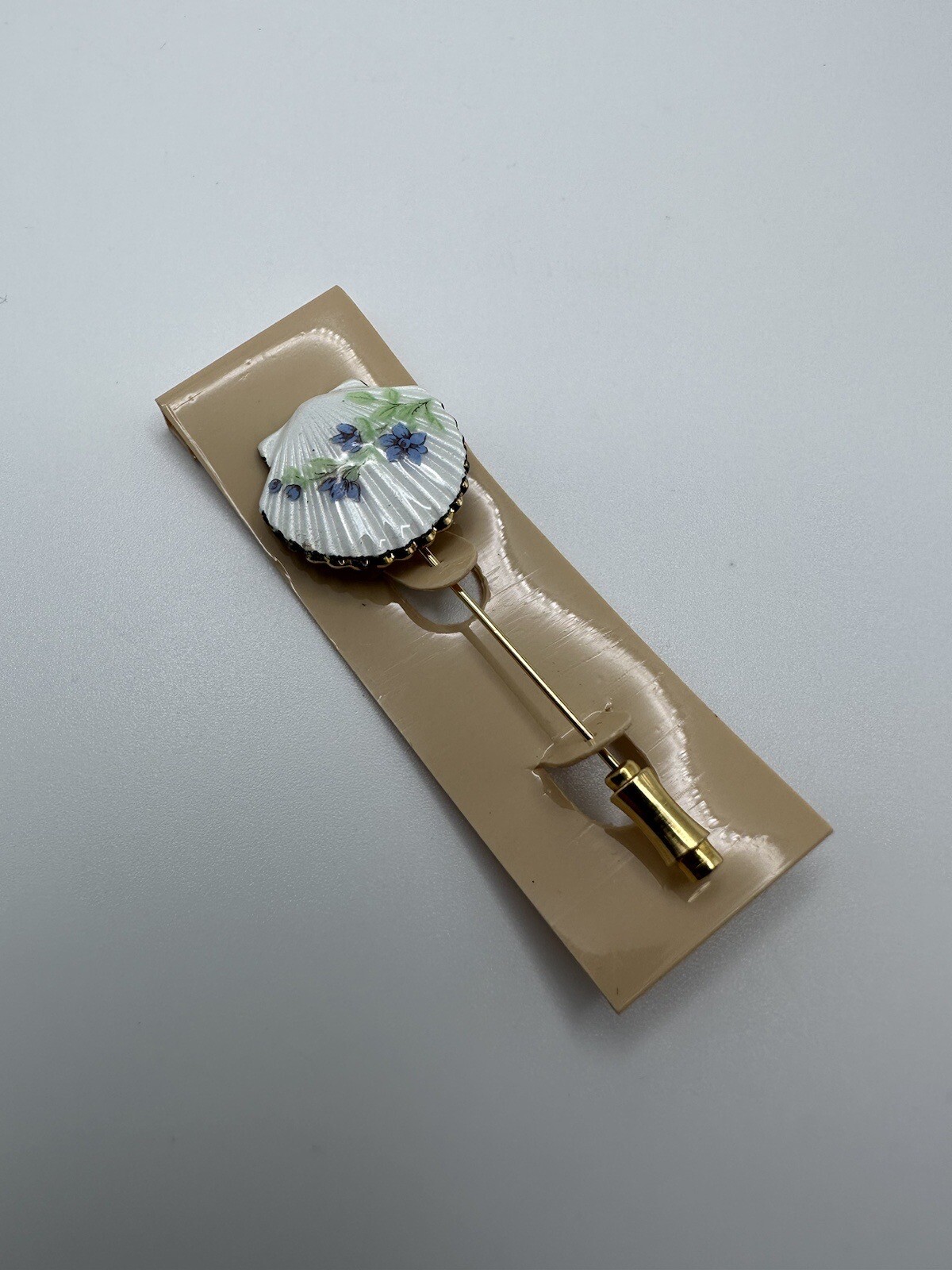 NWT Gold Tone Flower Shell Stick Pin 5.8cm BB2