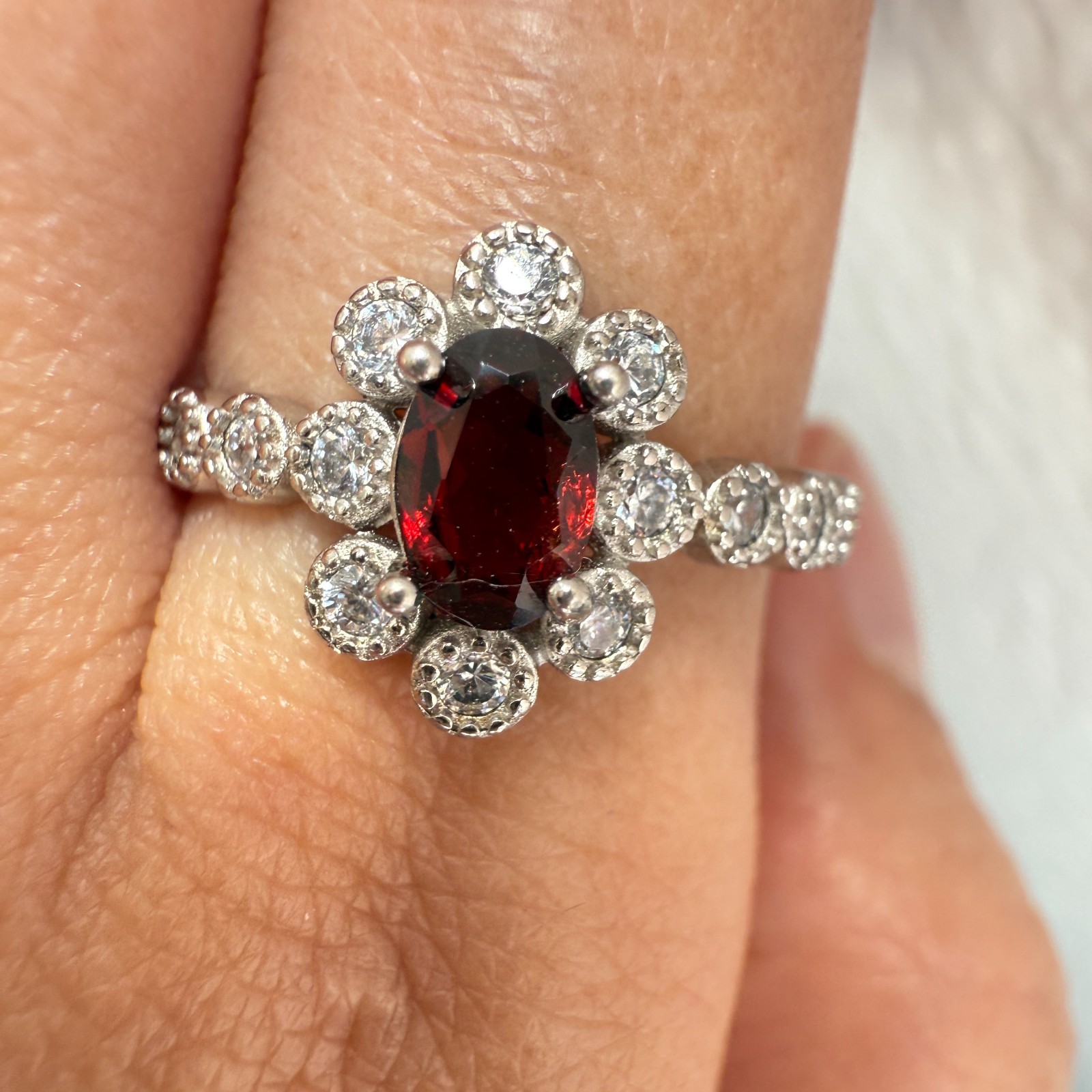 925 Sterling Silver Ring 6x4mm Natural Rhodolite Garnet Gemstone Zircon Red Gift