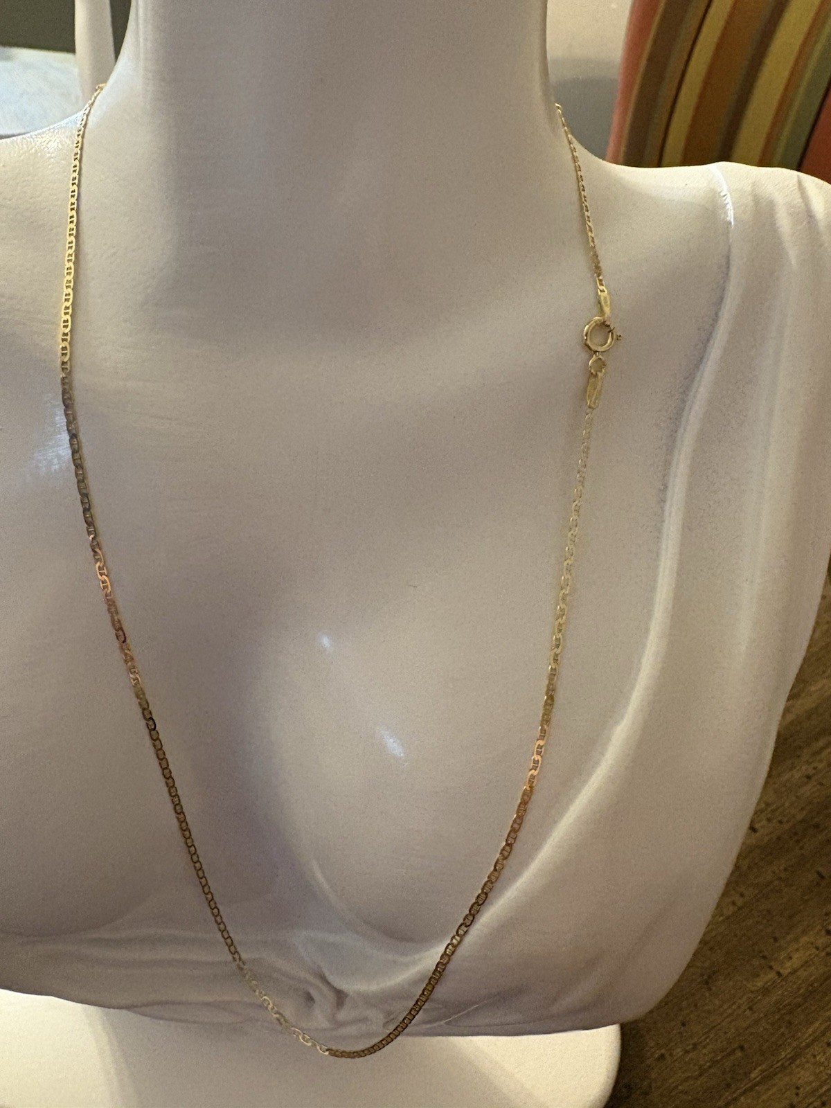 10K Yellow Gold Mariner Link Chain Necklace 1.7 Grams, 1.4mm, 18 inches