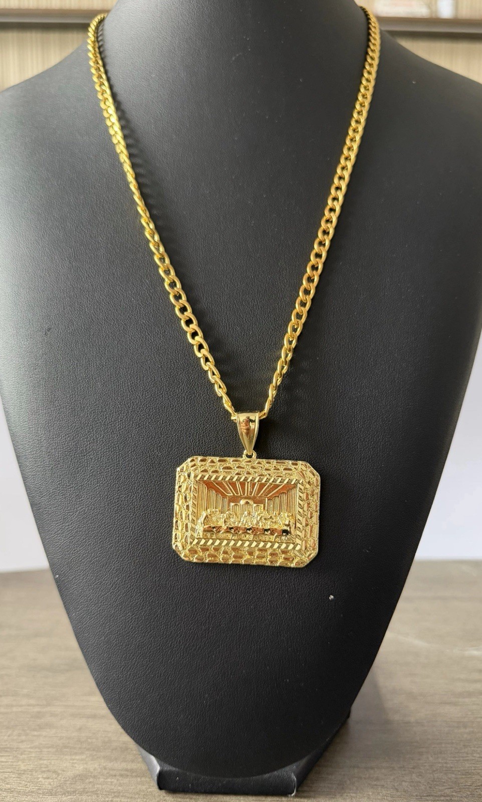 14k Yellow Gold Nugget-Frame Last Supper Pendant