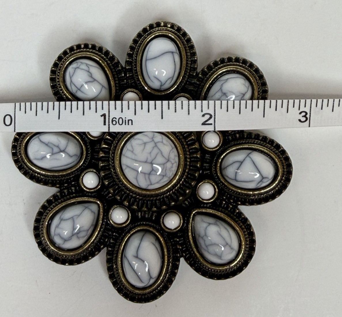 Premier Designs Floral Convertible Pendant Brooch white Marbled Cabochons Gold