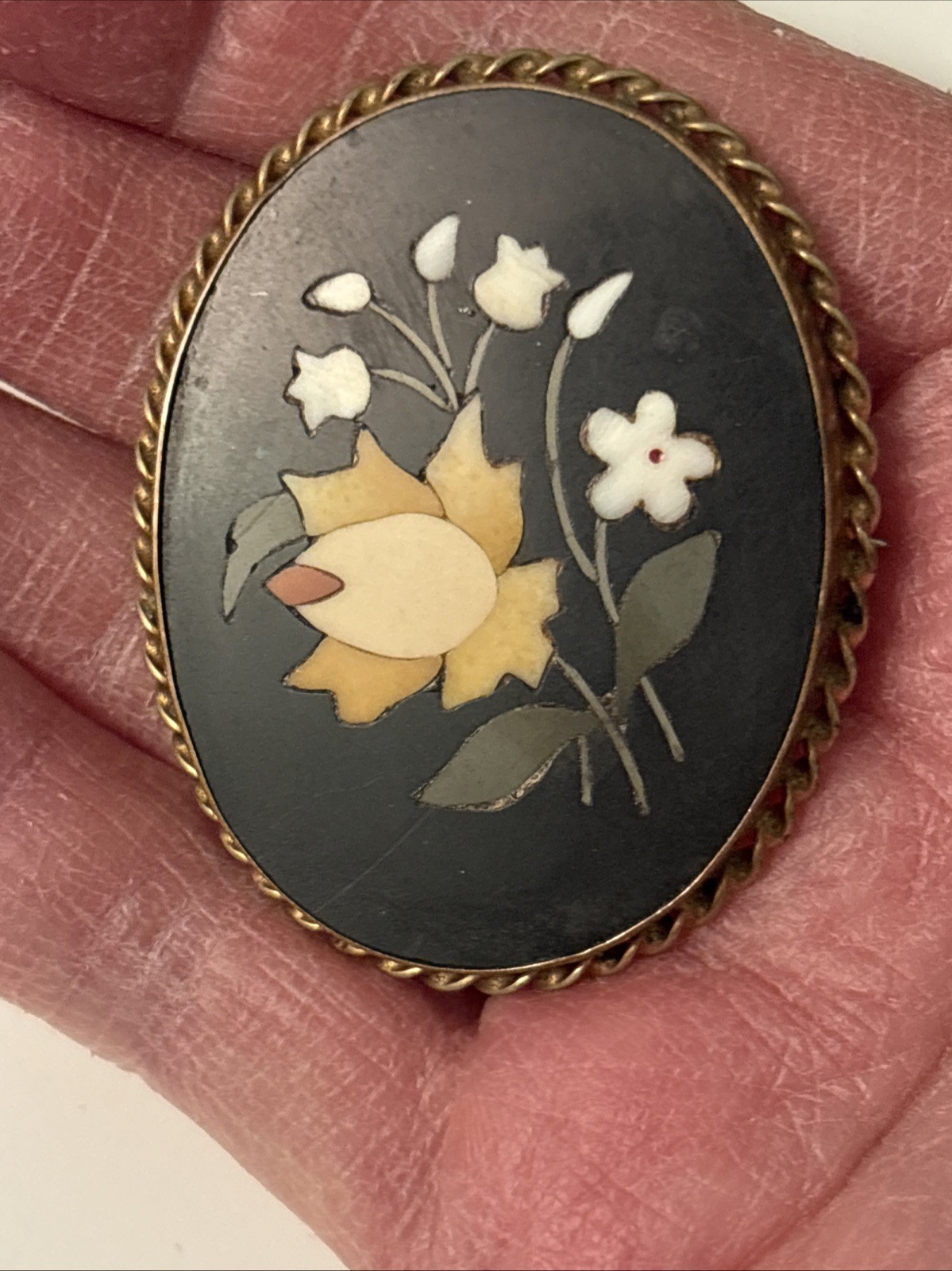 Vintage Gold Tone Floral Inlay Pietra Dura Brooch G2U