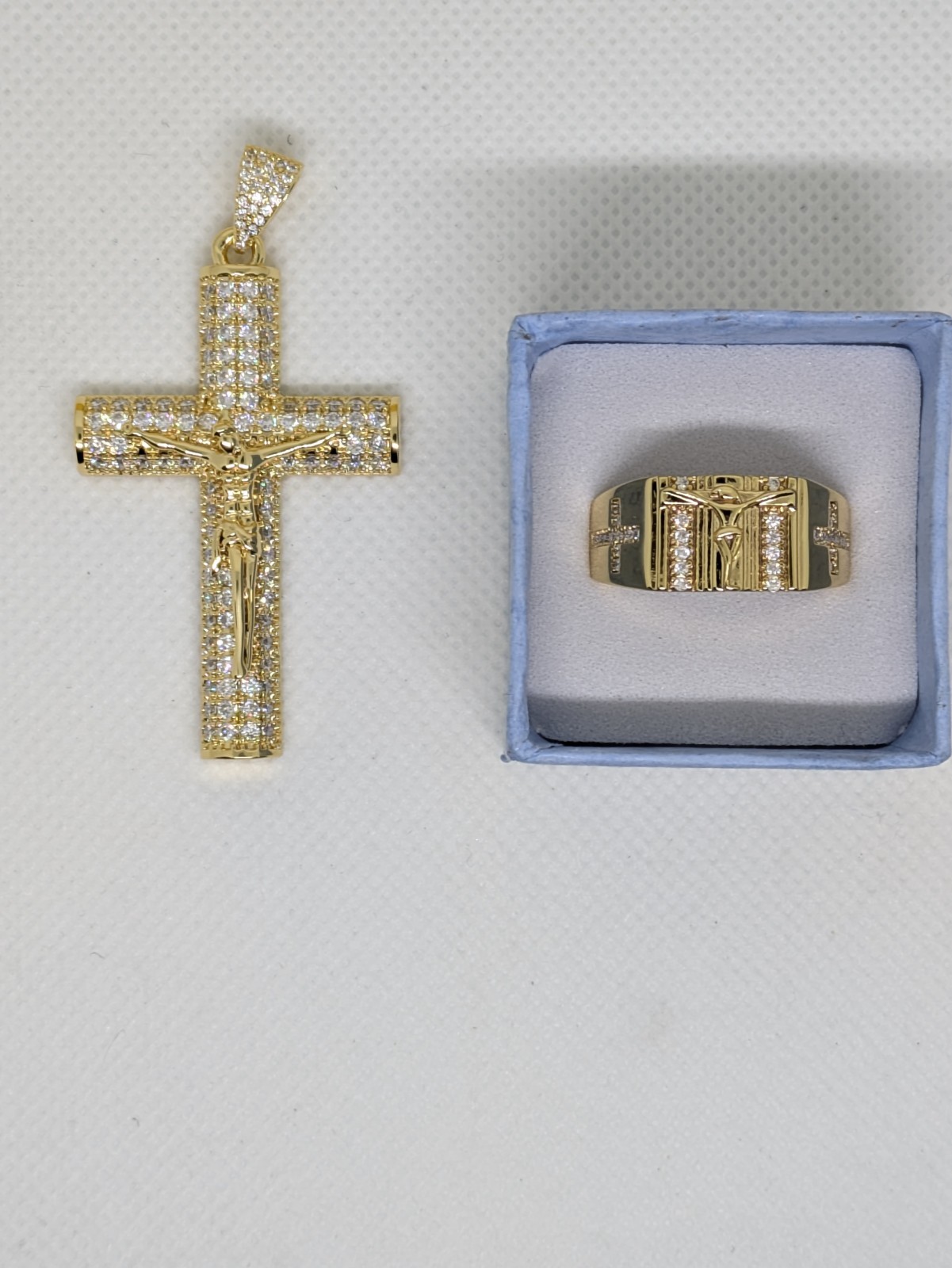 Mens Moissanite Gold Cross Set. 2.32ctw Pendant W/ 23in Cuban Chain, 0.24ct Ring