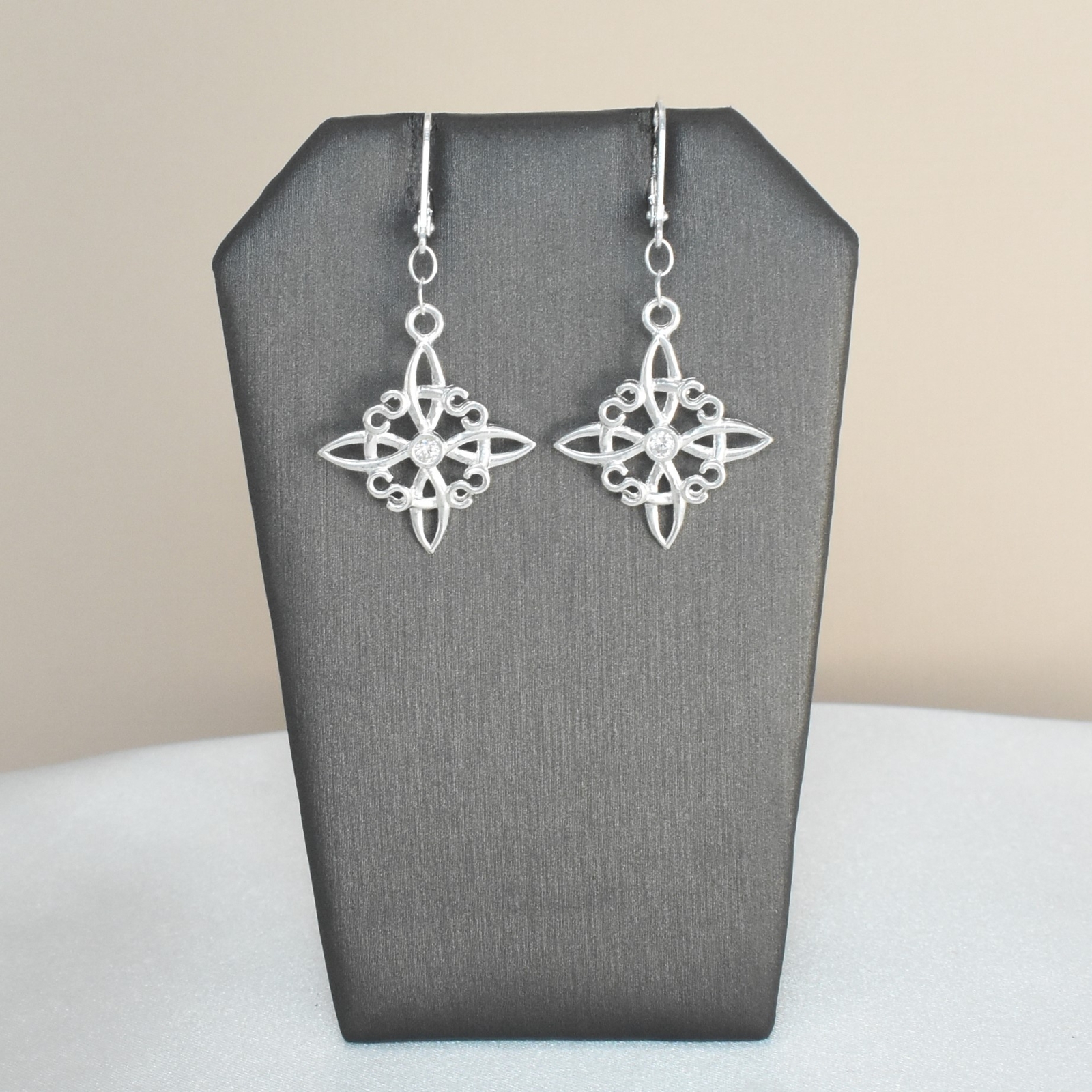 Witch Knot Pendant, 925 Sterling Silver Dangly Earrings Nudo de Bruja Aretes