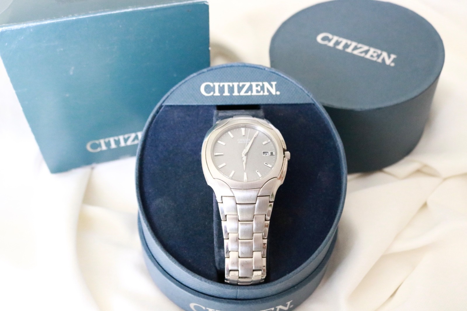 Citizen Eco-Drive Mens Watch 38mm Gray Dial Date E111-S022240 Stainless