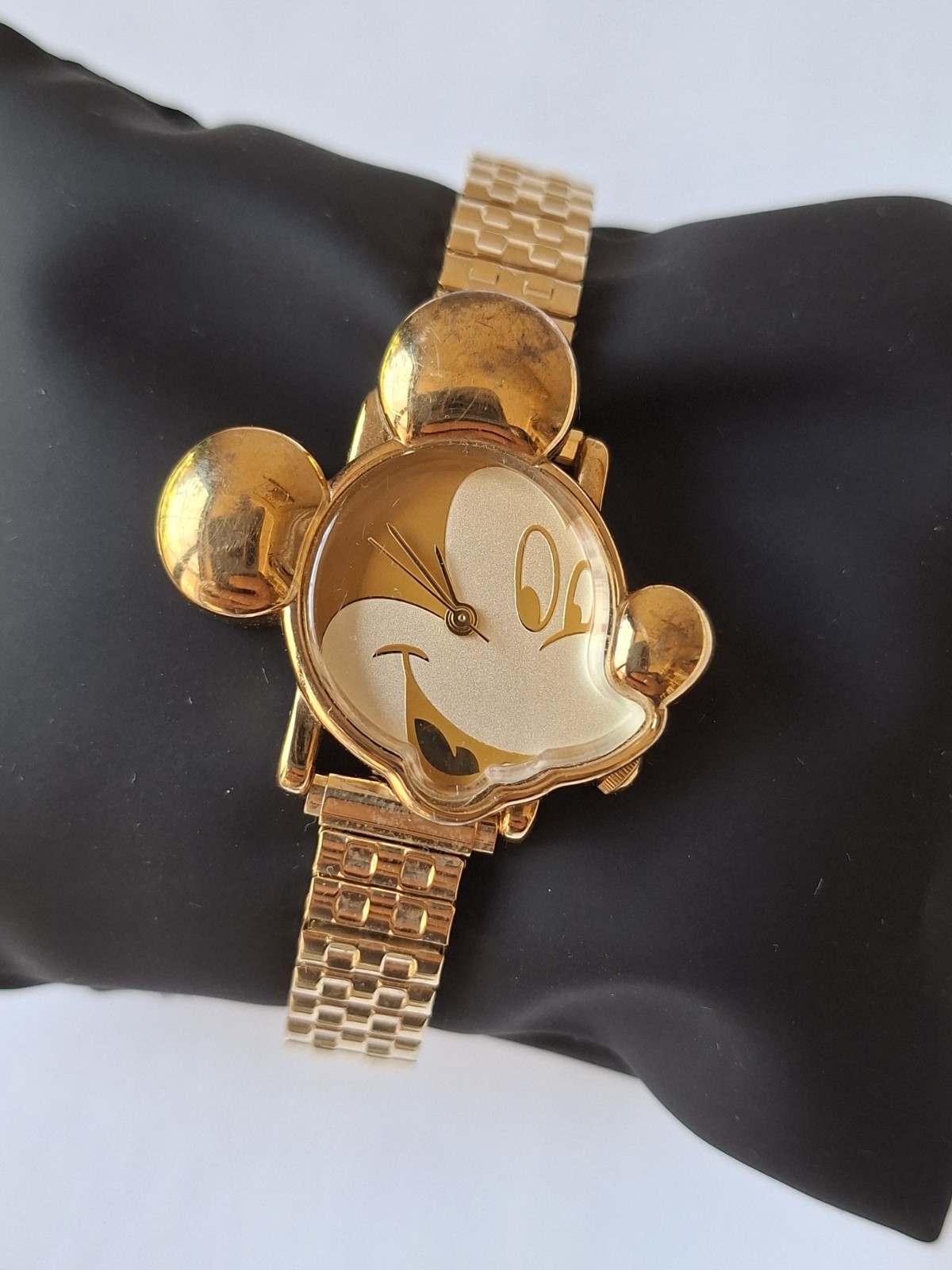 Vintage Disney Mickey Mouse MU0729 Gold Tone Quartz Watch SII Japan Runs