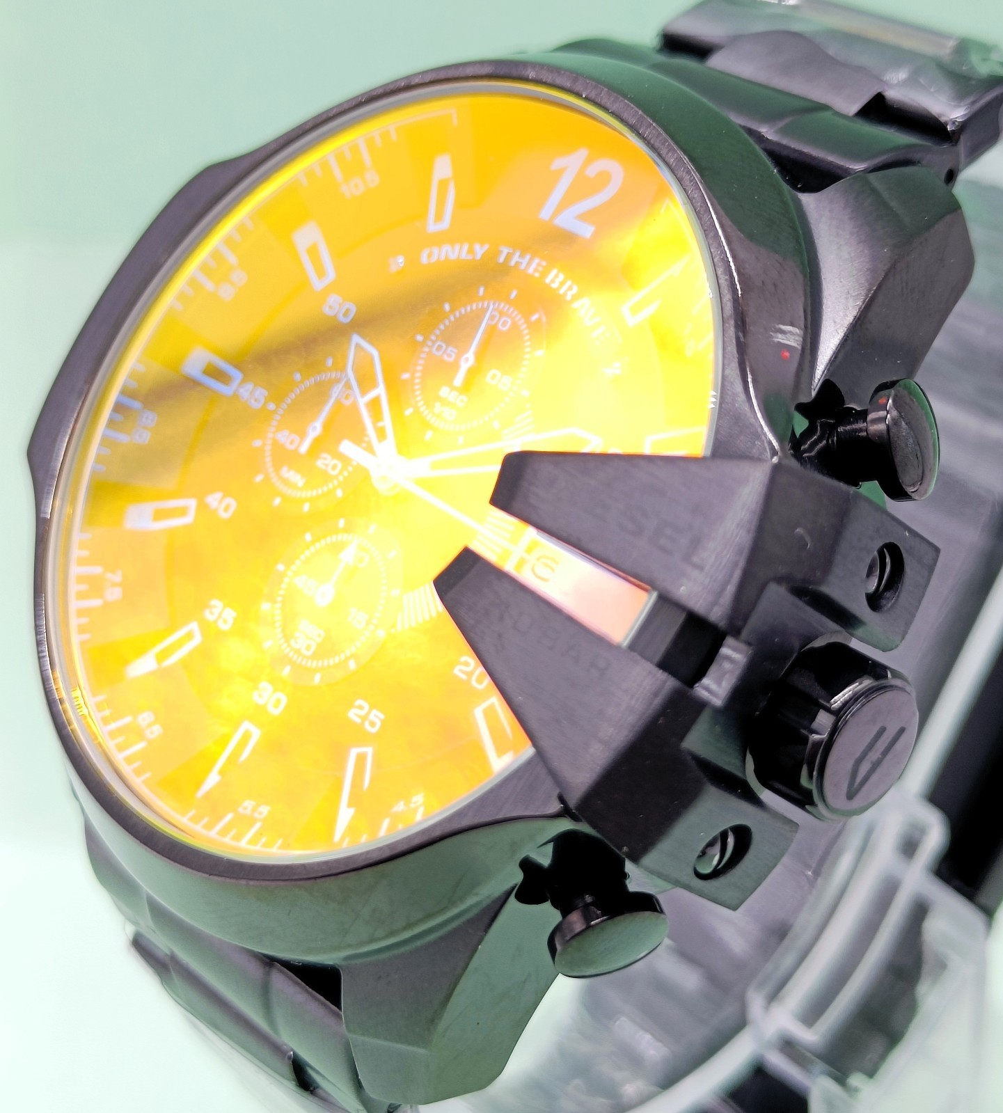 Fantastic Diesel 10 Bar “ONLY THE BRAVE” Chronograph Quartz Men’s Wrist Watch