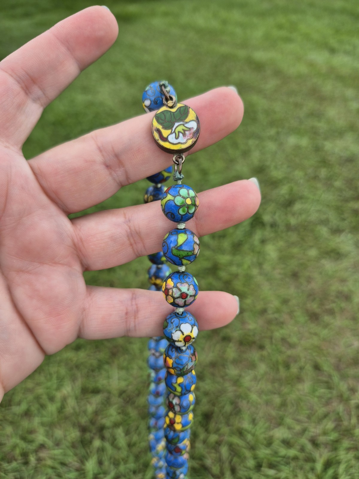 Vintage Blue Floral 26″ Strand Cloisonne Bead Necklace Old Estate Jewelry 12.3mm