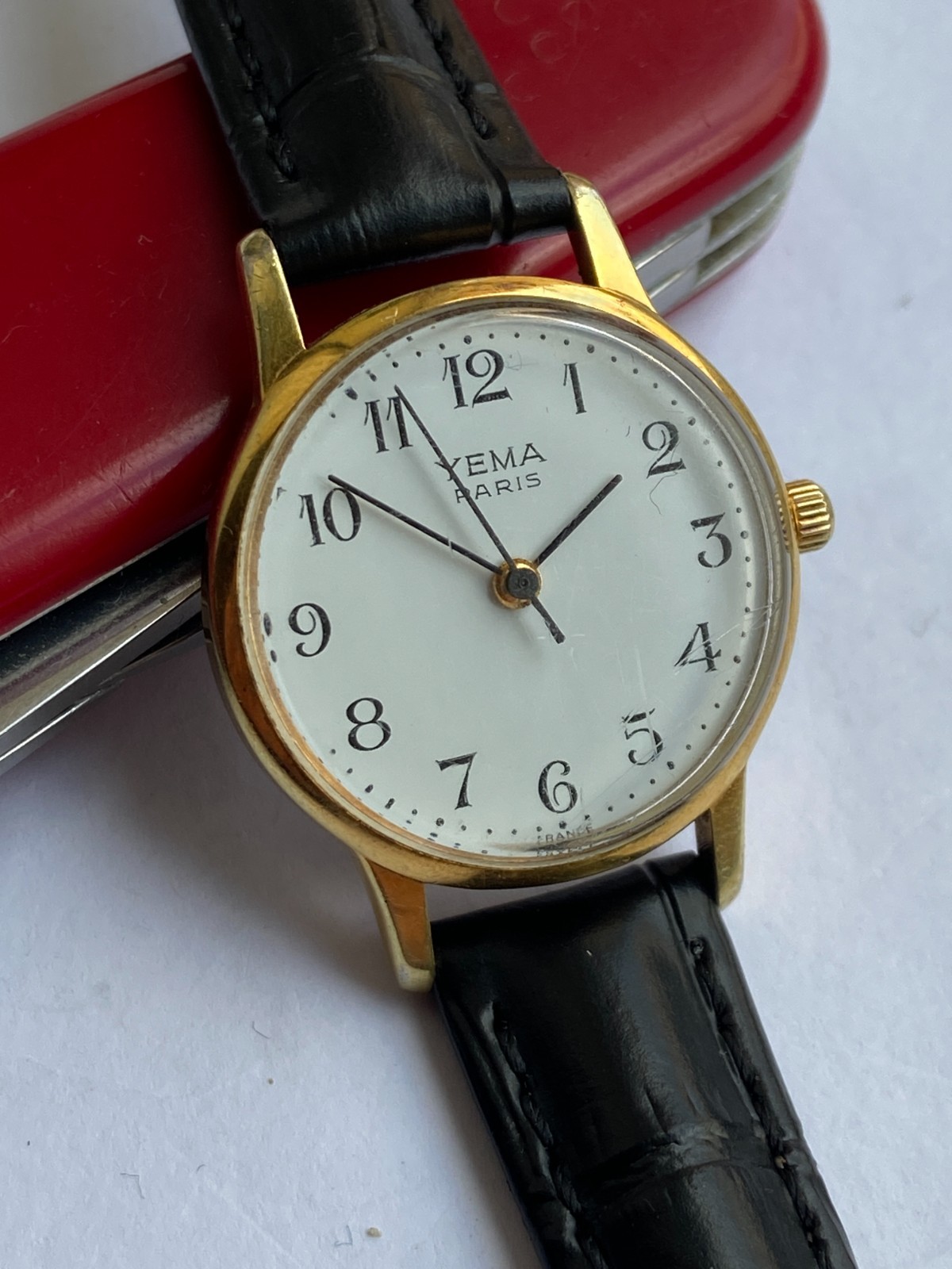 RARE WOMEN WRIST Watch QUARTZ YEMA PARIS FRANCE X15033