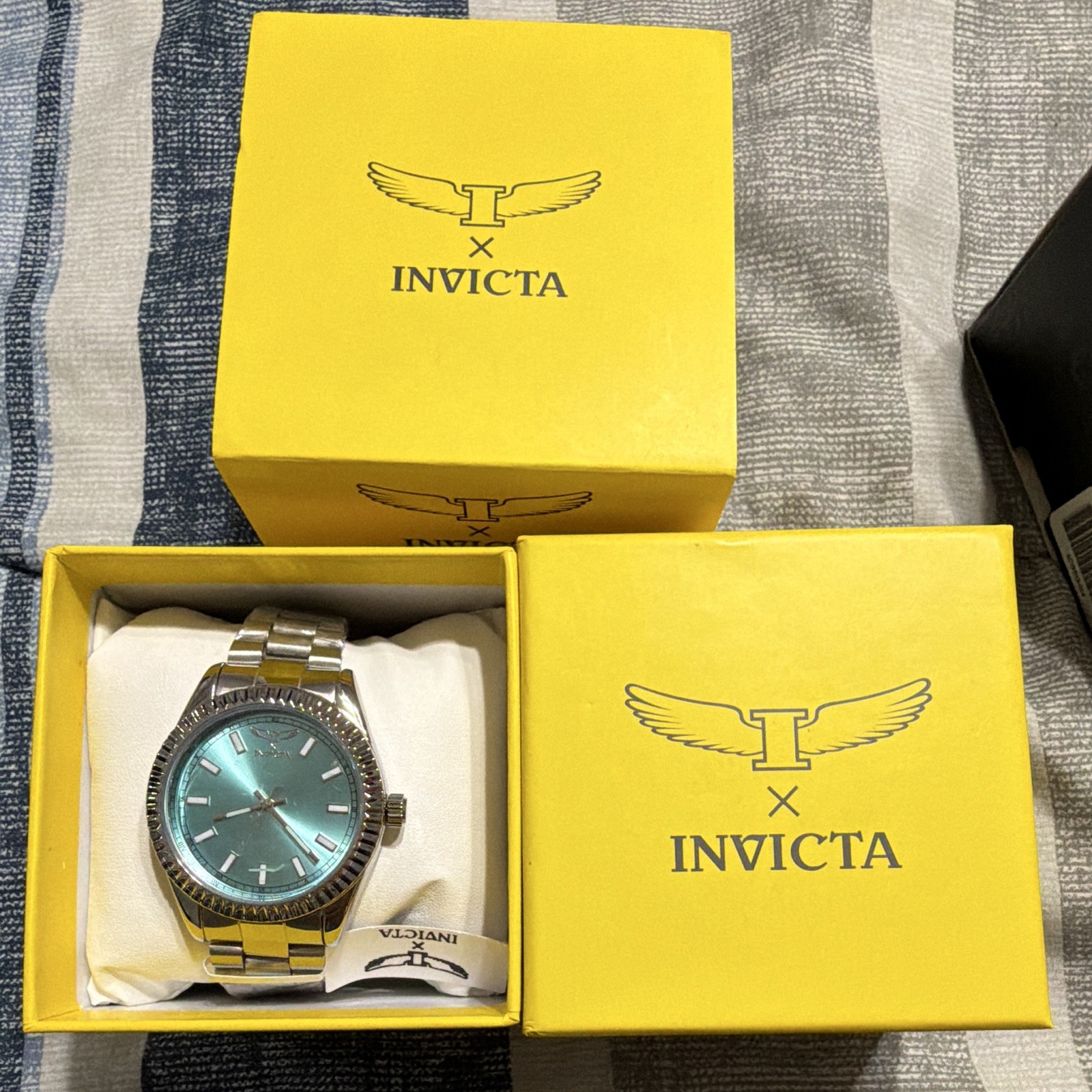 Invicta Specialty Men’s 40mm Light Blue Dial Jubilee Band Stainless Watch NIB