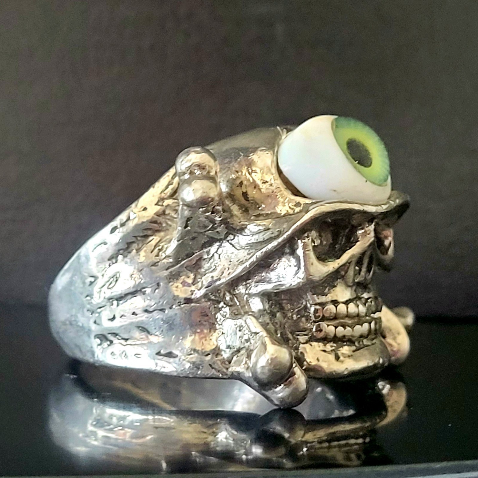 Skull Bones green eye gothic BIKER RING – 3rd eye, green eyeball ☠☠☠