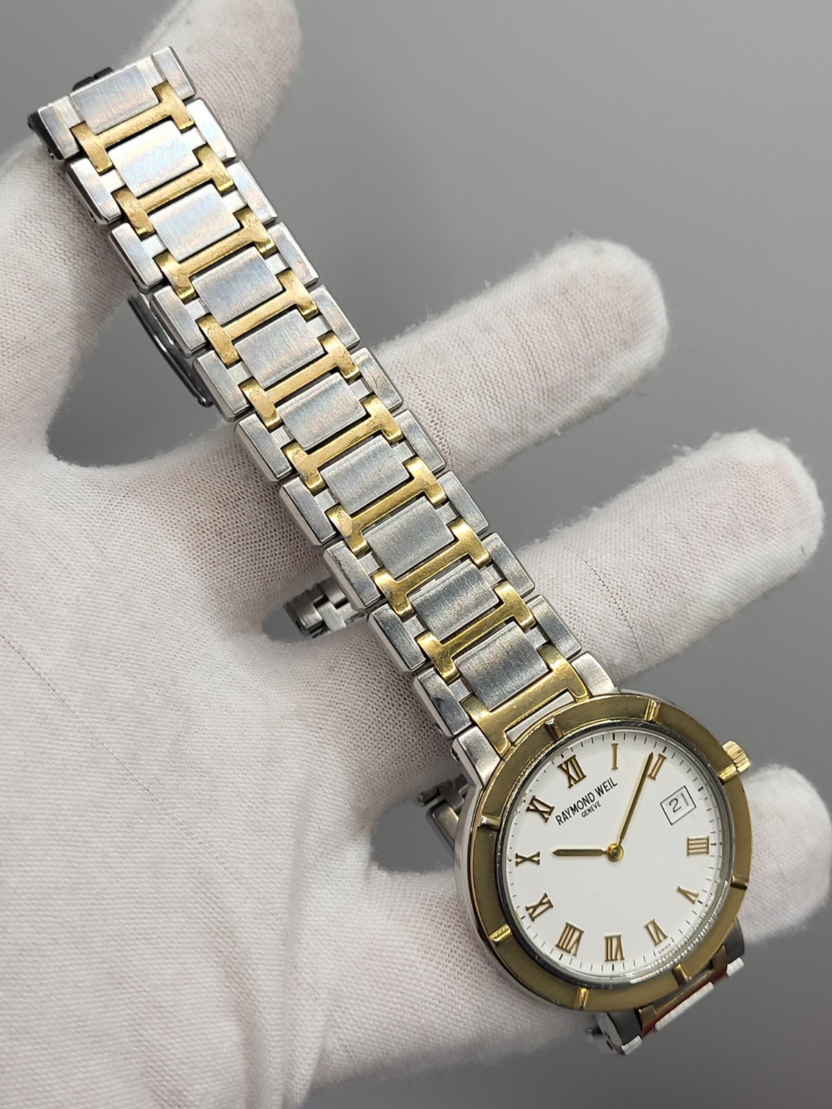 RARE [N. MINT] 35mm Raymond Weil 8800 Swiss Men’s 18k Gold Bezel Watch 8.25″