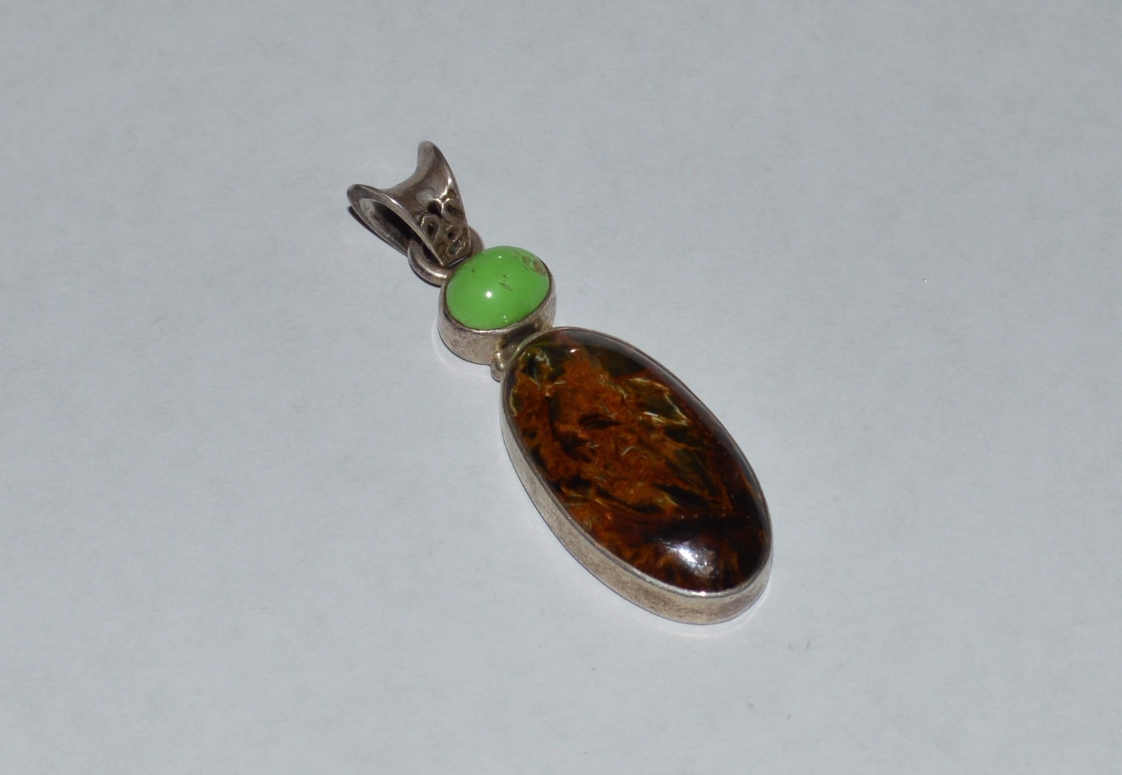 VINTAGE STERLING SILVER GREEN TURQUOISE AND BRONZITE PENDANT