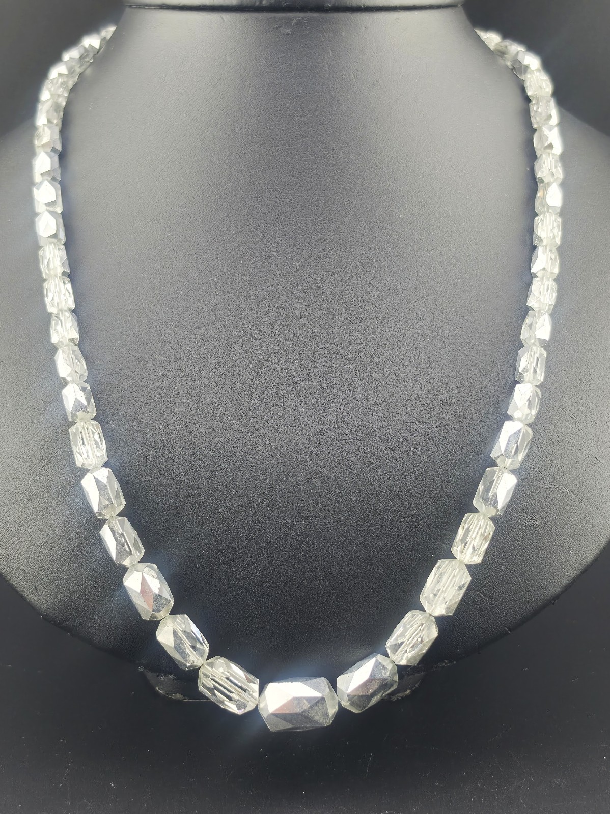 Sparkling Antique Hand Cut Silver Frosted Crystal Graduated Beads 24″ Necklace