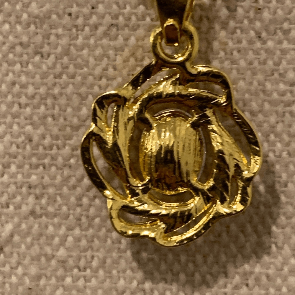 Golden Glow Faux Citrine Pendant Necklace in Polished Gold Tone – New