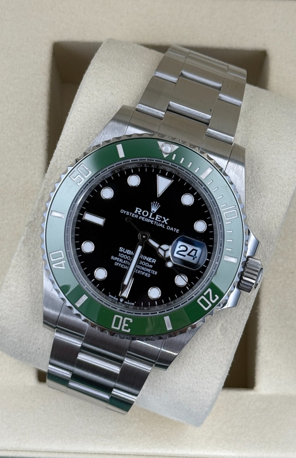 Rolex Submariner “Starbucks” 126610LV Black Dial 41MM Men’s Watch