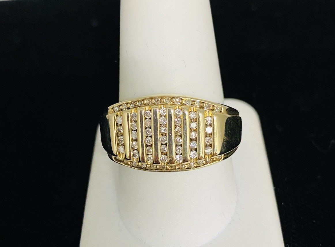 10kt Yellow Gold .50ctw SI2-I1 I-J Diamond Bar Men’s Ring Size 10.25 7.6grams