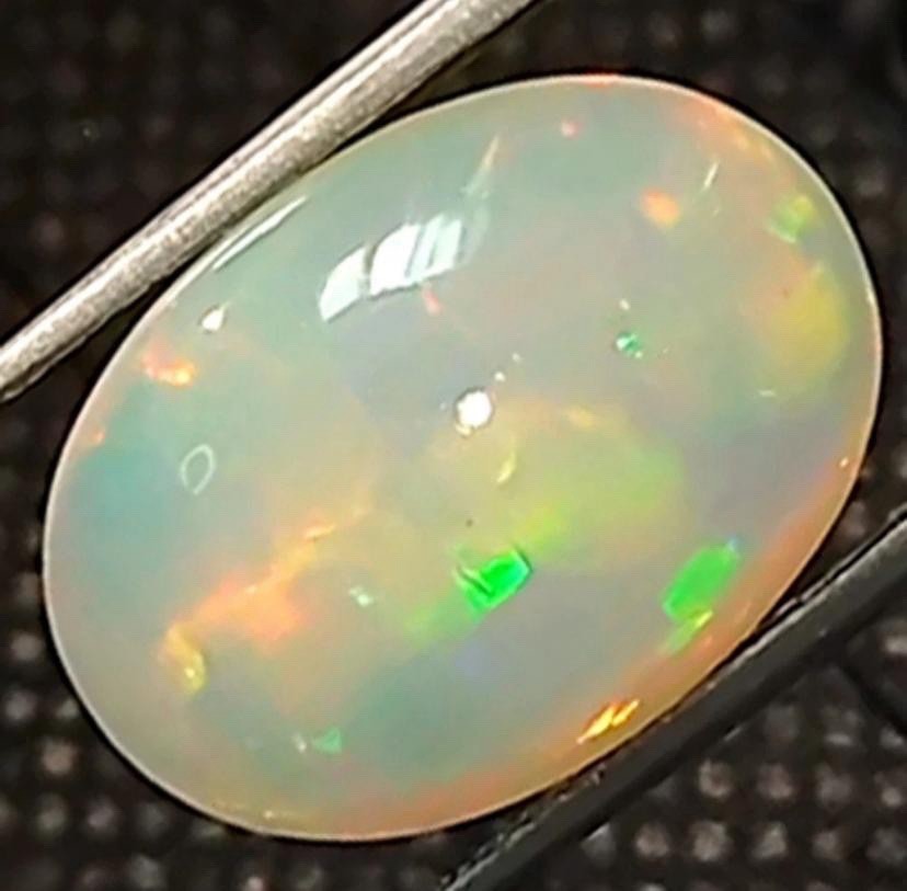 100% Natural Ethiopian Opal – 22.14 Ct 🌈 Strong Multi-Color Play of Fire
