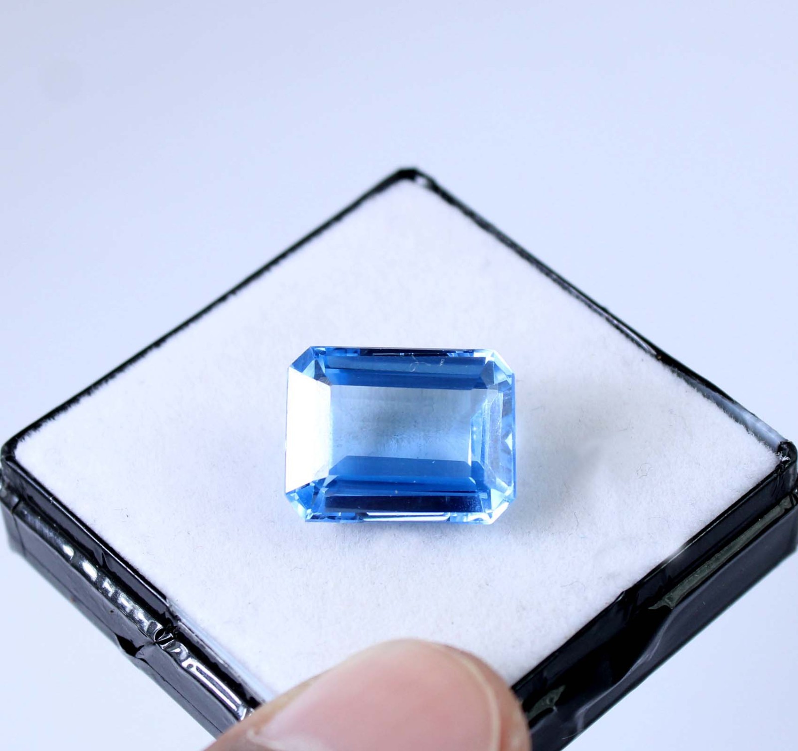 Natural 14.85 Ct Emerald Cut Aquamarine Gemstone Certified T27586 Free Shipping