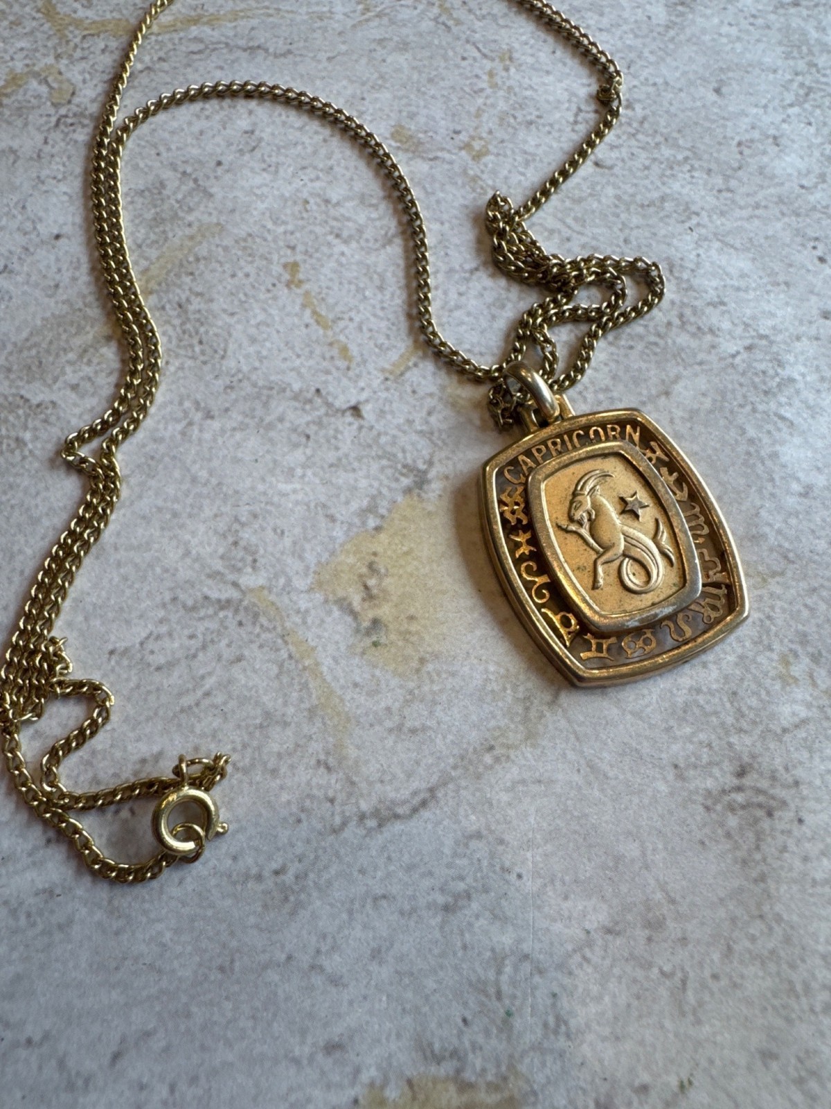 Vintage Capricorn Zodiac Pendant Necklace With Gold-Tone Chain Goat Design 24”