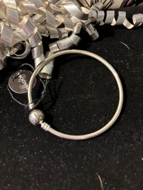 AUTHENTIC PANDORA bracelet BANGLE 590713-19cm 7.5 inches New Free Shipping!