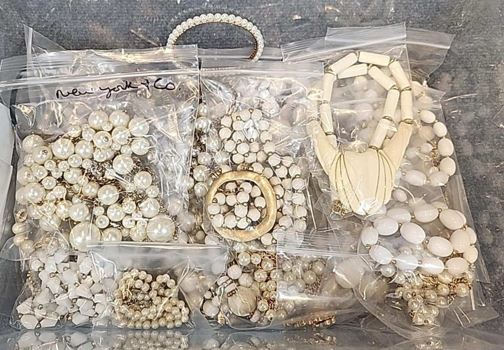 Jewelry Wearable White & Gold Tone Collection 5 Lbs Lot #3914 See Description