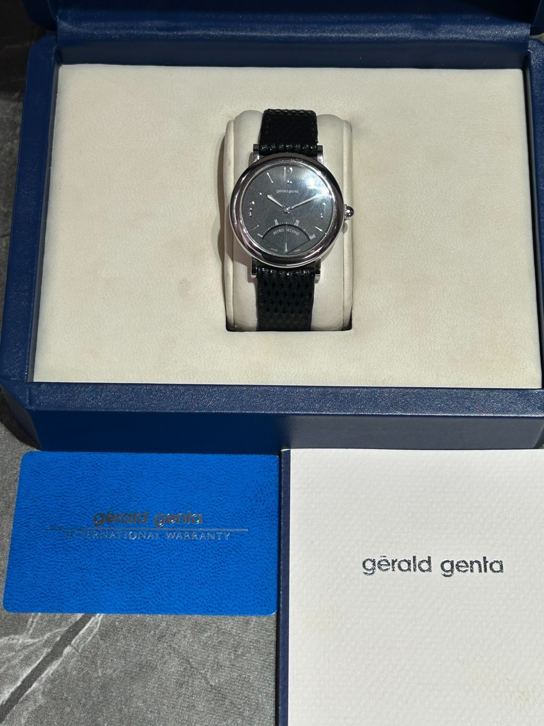 Gerald Genta Retro Second RSE-M.10.204.CN.BA Automatic 36mm 30M Black Dial Men’s
