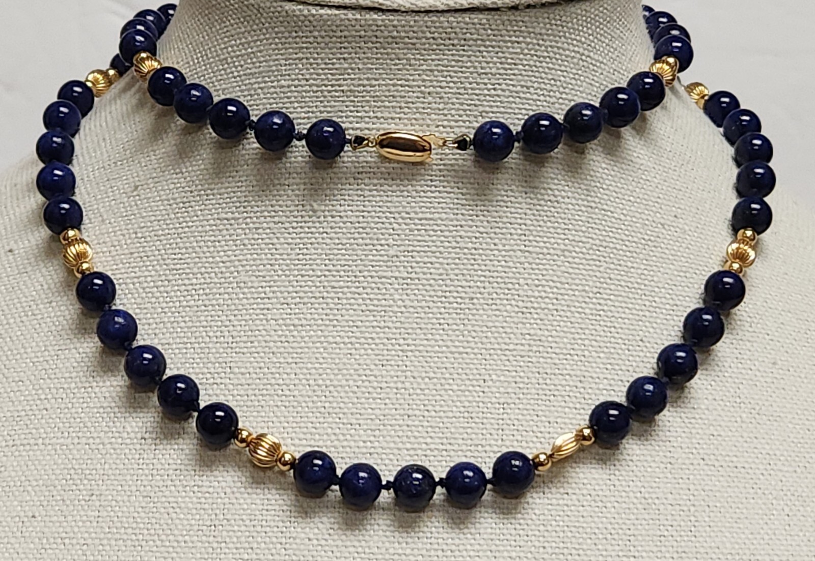 Vintage 8.05 Lapis Lazuli & 14K Yellow Fluted Bead Strand Necklace 31.5″