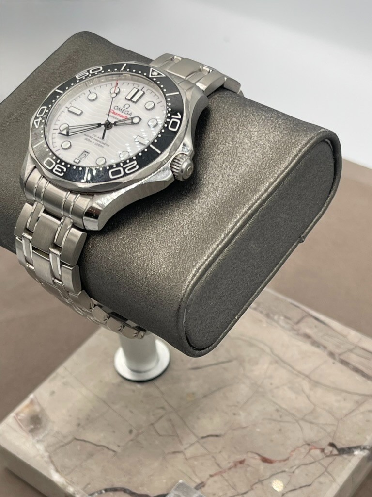 Omega White Dial Seamaster Chronometer Diver 300m 210.30.42.20.04.001 (2024)