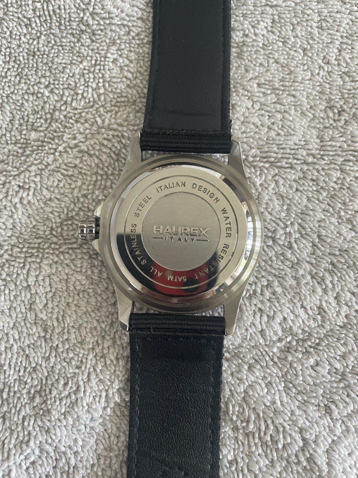 Haurex Italy Men’s Quartz Analog Watch Black Dial Date Silver Steel Case