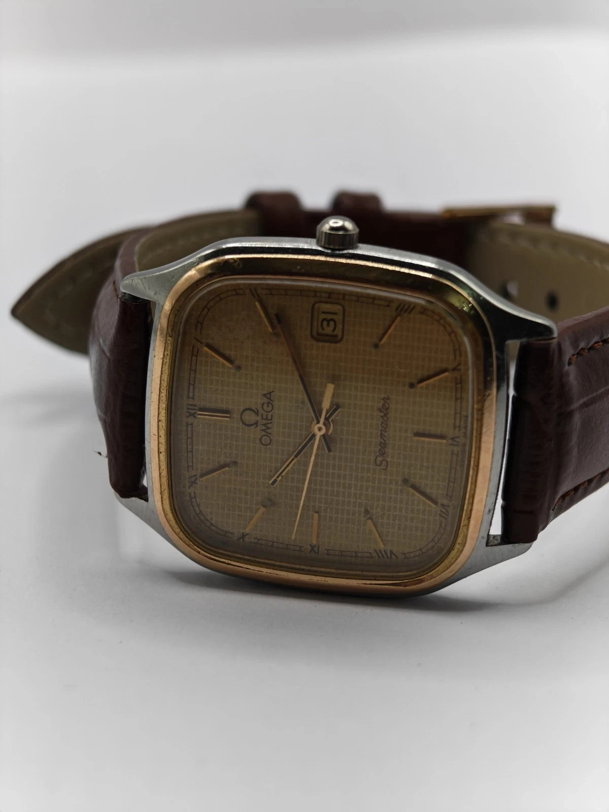 Vintage Omega Seamaster Quartz Ref.396.1011 Cal.1430 Gold Waffle Dial Watch