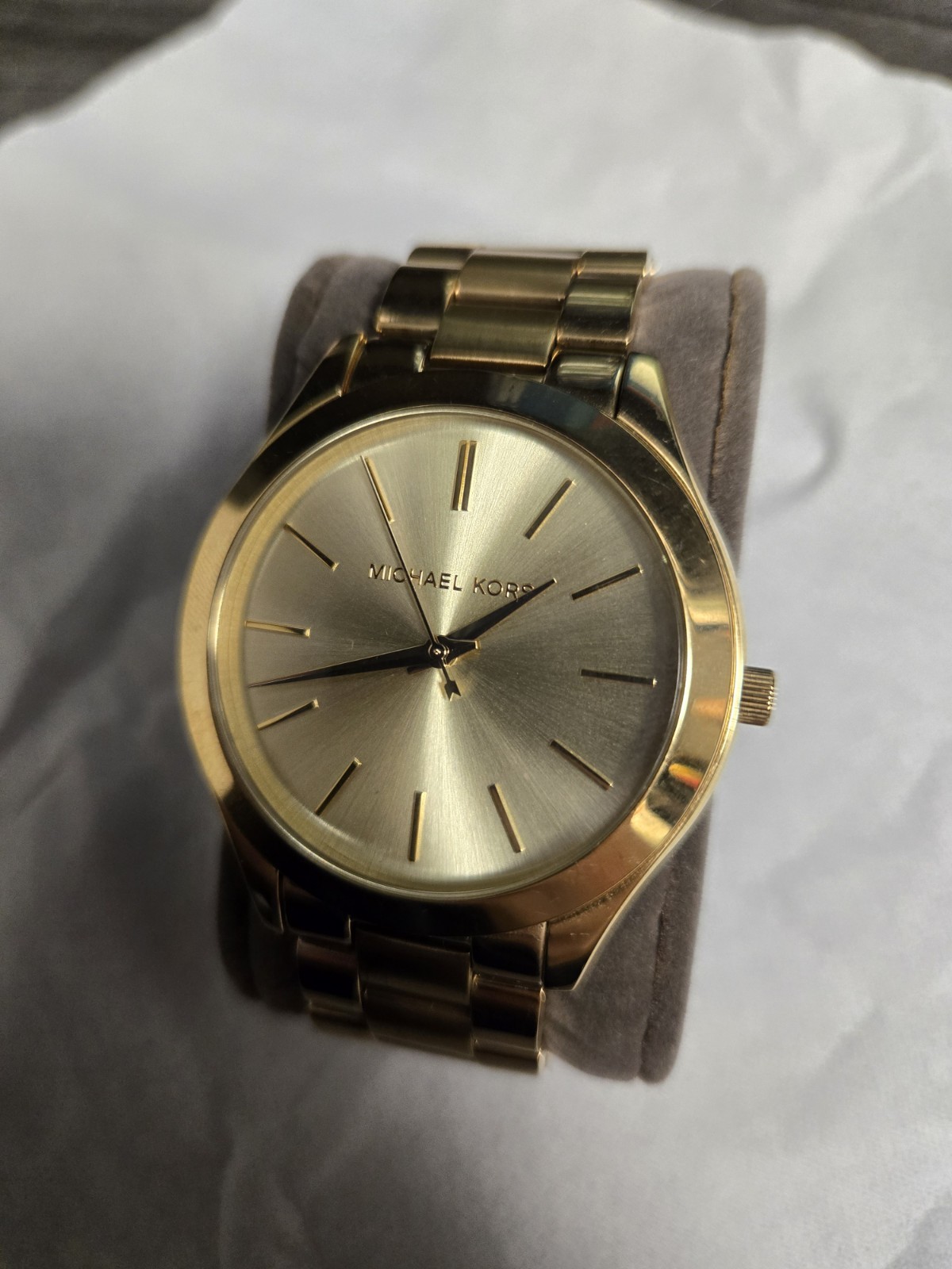 Michael Kors Analog Quartz Wristwatch Gold Tone Metal Bracelet Band