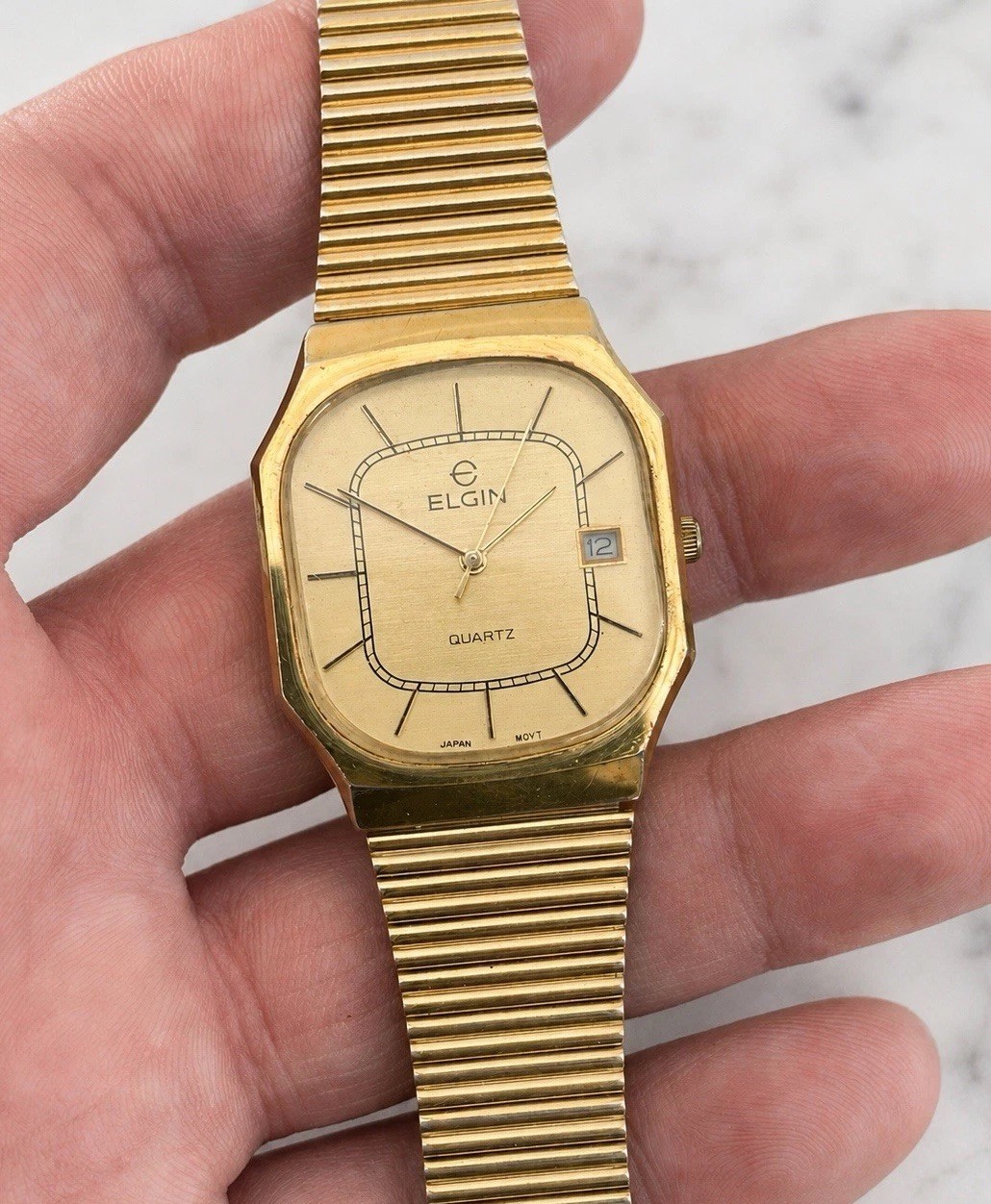 💙 RUNS GREAT! Neo Vintage 1980s ELGIN Nautellipse Gold Tone Quartz Watch