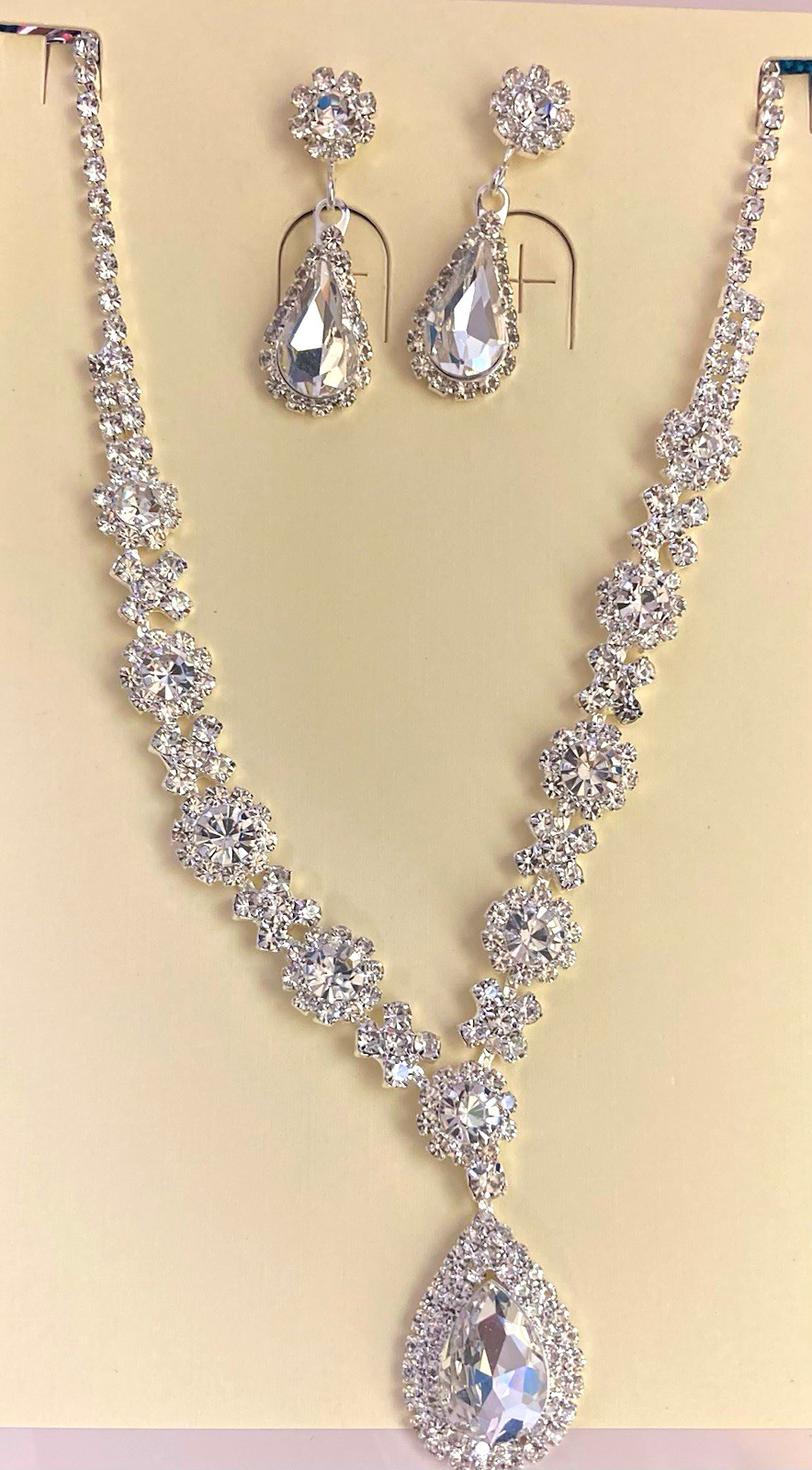 crystal droplet necklace with earrings set for trendy women gorgeous 3 pieces
