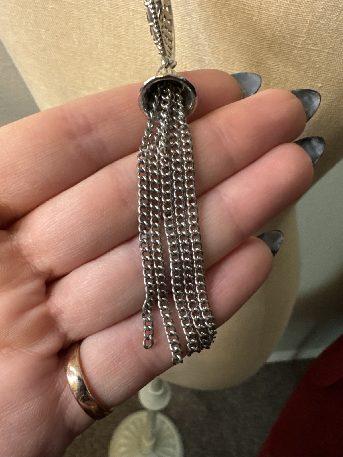 Women’s Pendant Necklace Silver-look Chain Tassel Lobster Clasp Approx 24”