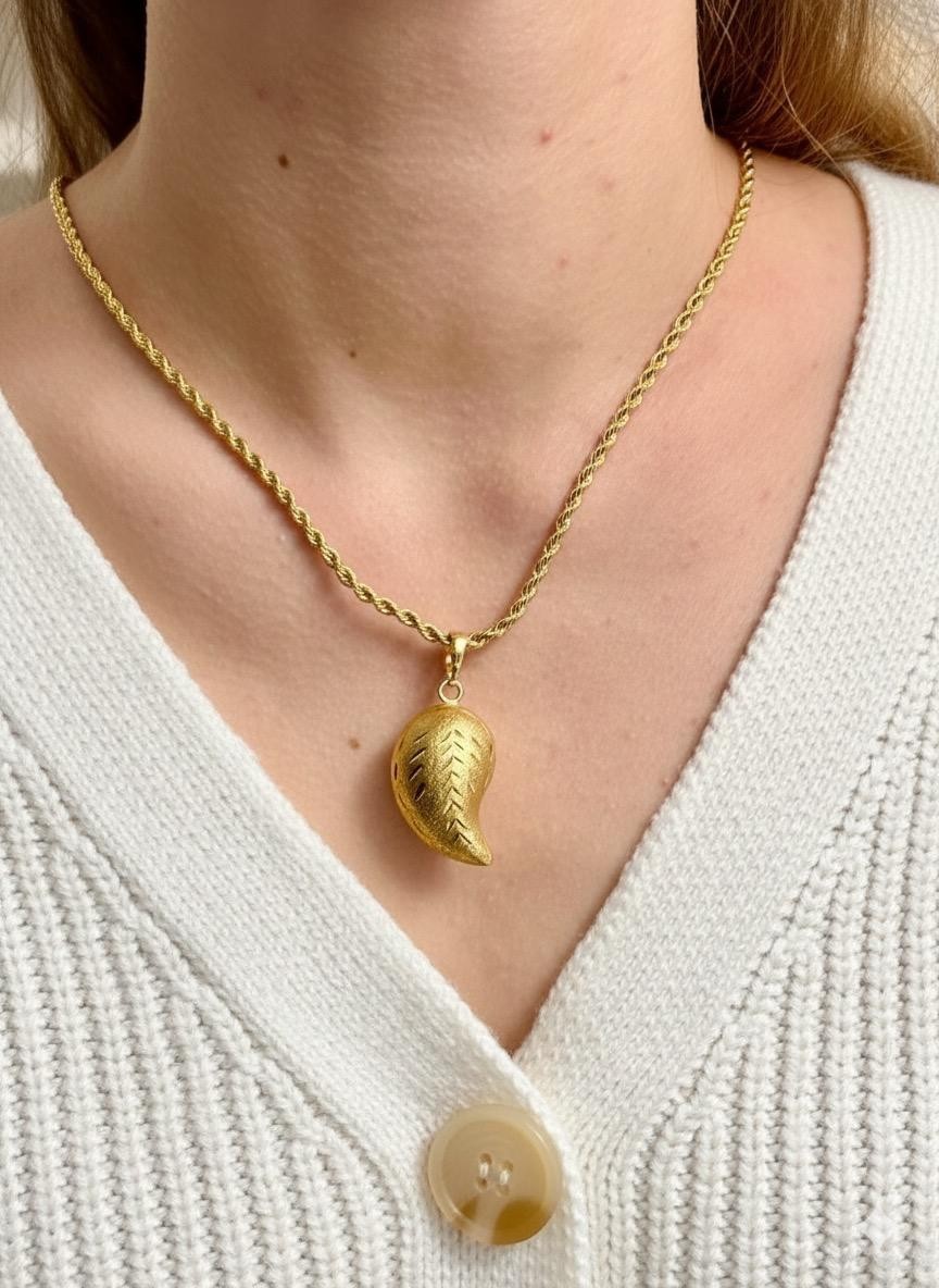 ‏Gold Plated Leaf Necklace Women Minimalist Pendant Nature Jewelry Gift