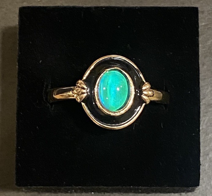 Elegant Gold-Plated Copper Mood Ring | Black Enamel & Oval Glass Stone Size 8.5