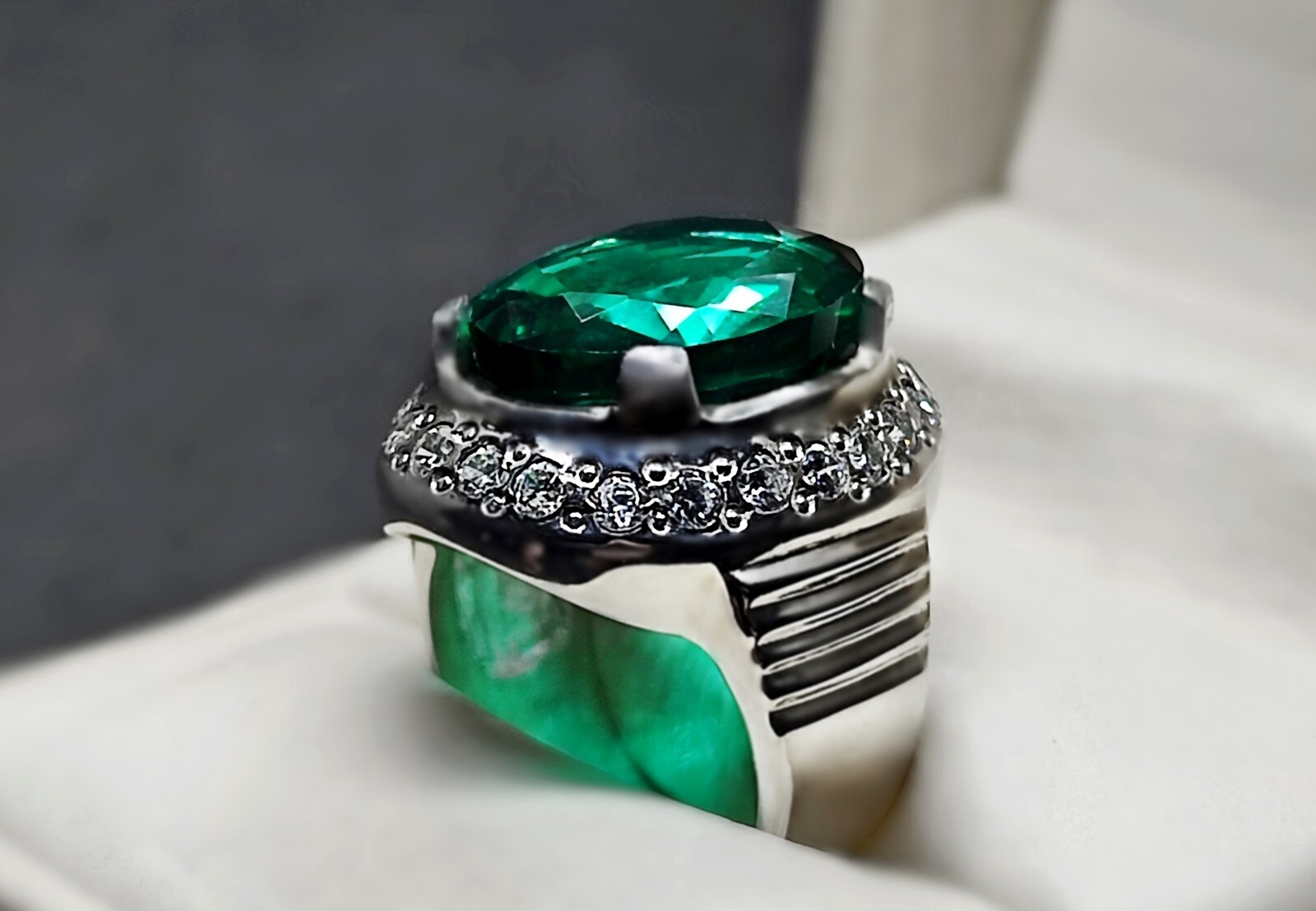 16 Carat Lab Created Deep Green Emerald Sterling Silver 925 Handmade Mens Ring