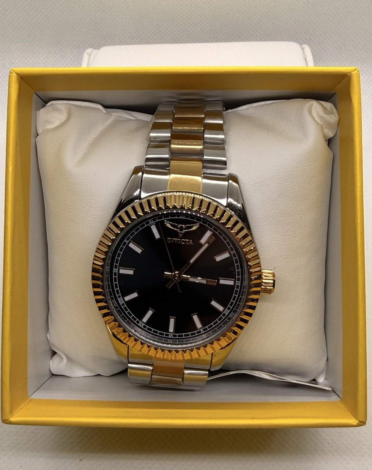 Invicta Men’s Quartz Two-Tone Stainless Bracelet Black Dial Fluted Bezel Box