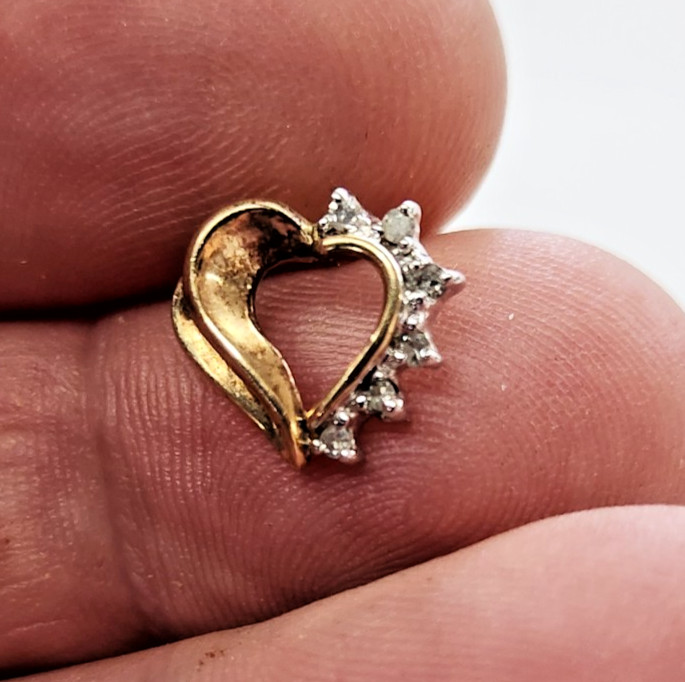 1OK Yellow Gold & Round-Diamond Heart Earrings (1.7 grams)