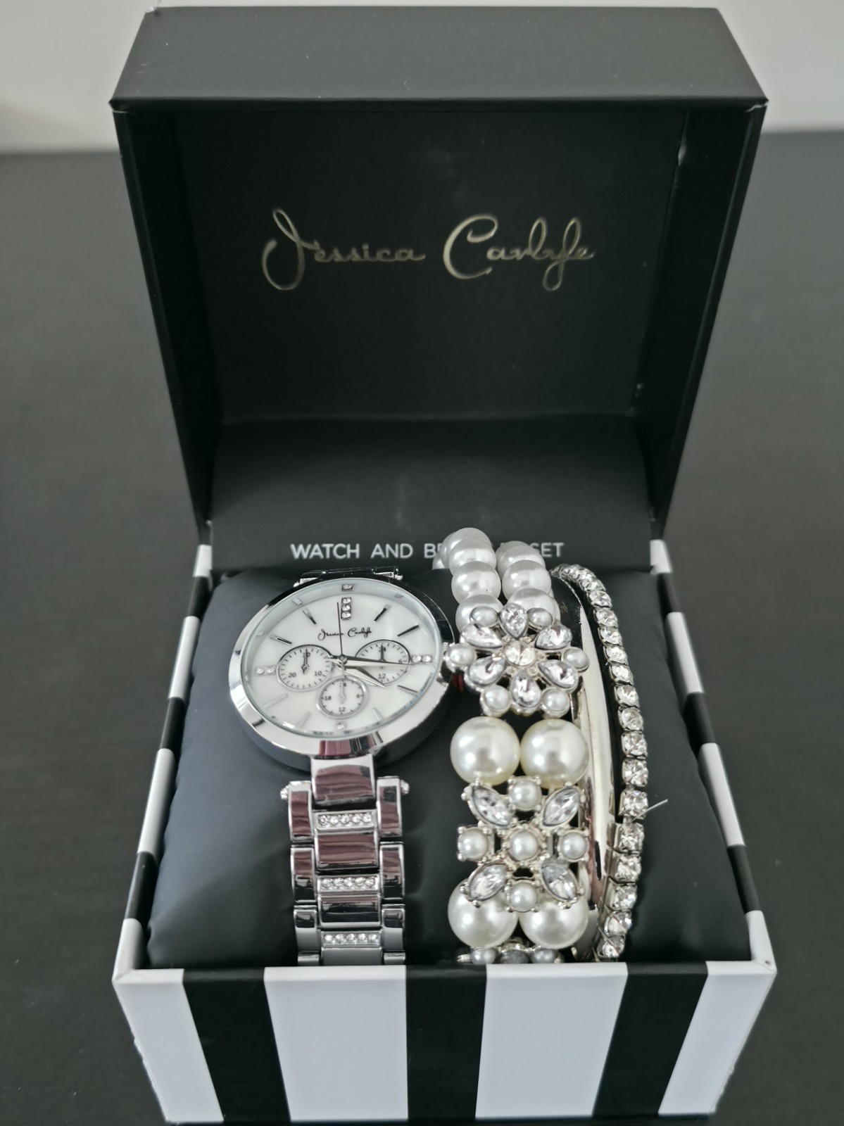 Jessica Carlyle Watch Women’s Metal Strap with 3-Slice Bracelets, Bright Silver
