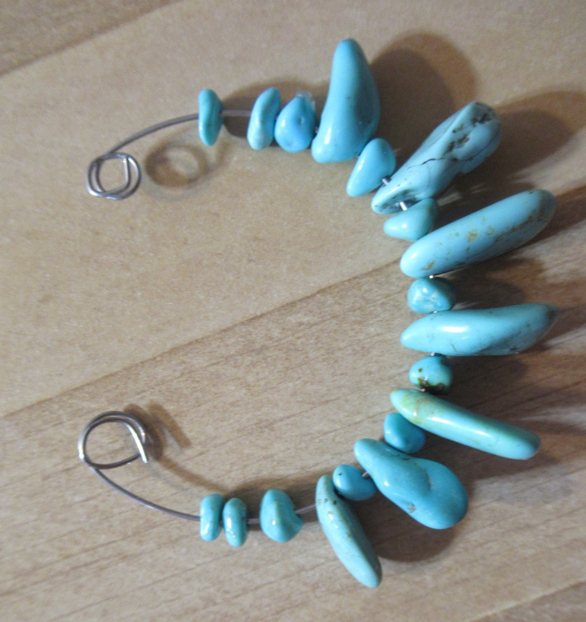 7 SM KINGMAN TURQUOISE PENDANTS 13 to 17mm & 12 SM NUGGETS 4 to 7mm 35tcw #830