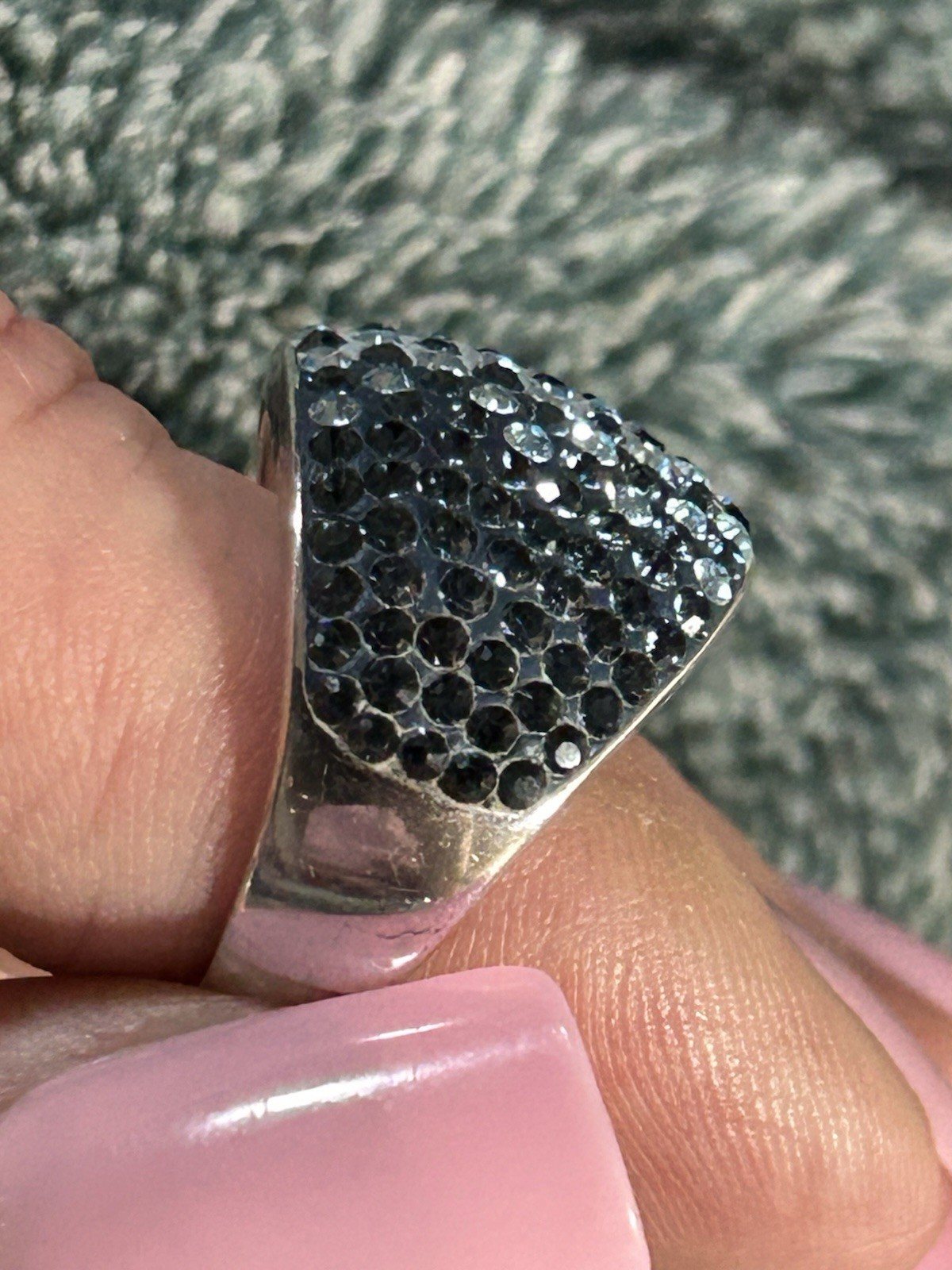Amazing gradient blue crystals set in resin sterling silver ring size 8