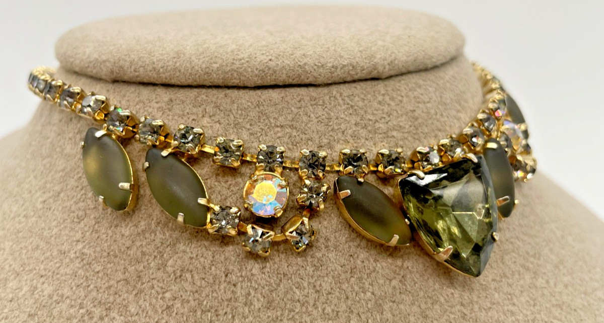 VTG Juliana style Frosted Green open back glass AB rhinestone choker Necklace