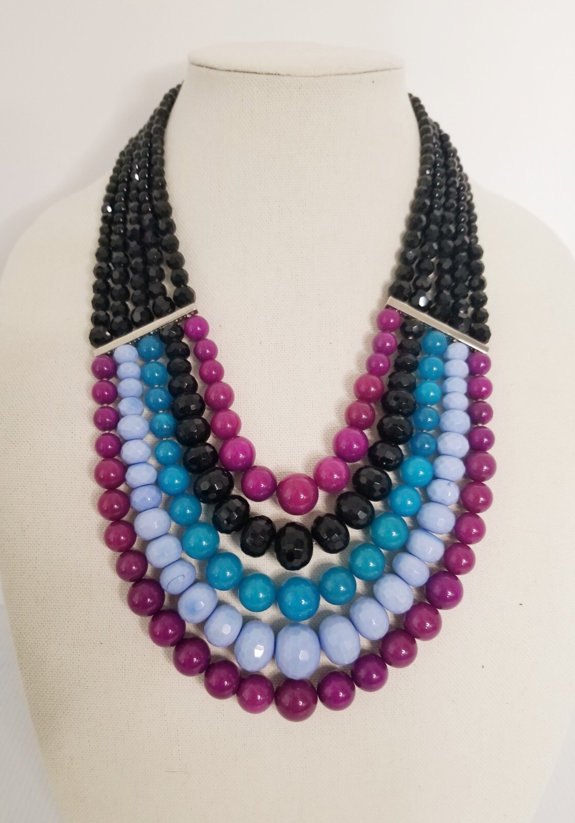 Statement Designer Necklace Appartement a Louer Paris Faceted 5 Strand Beads
