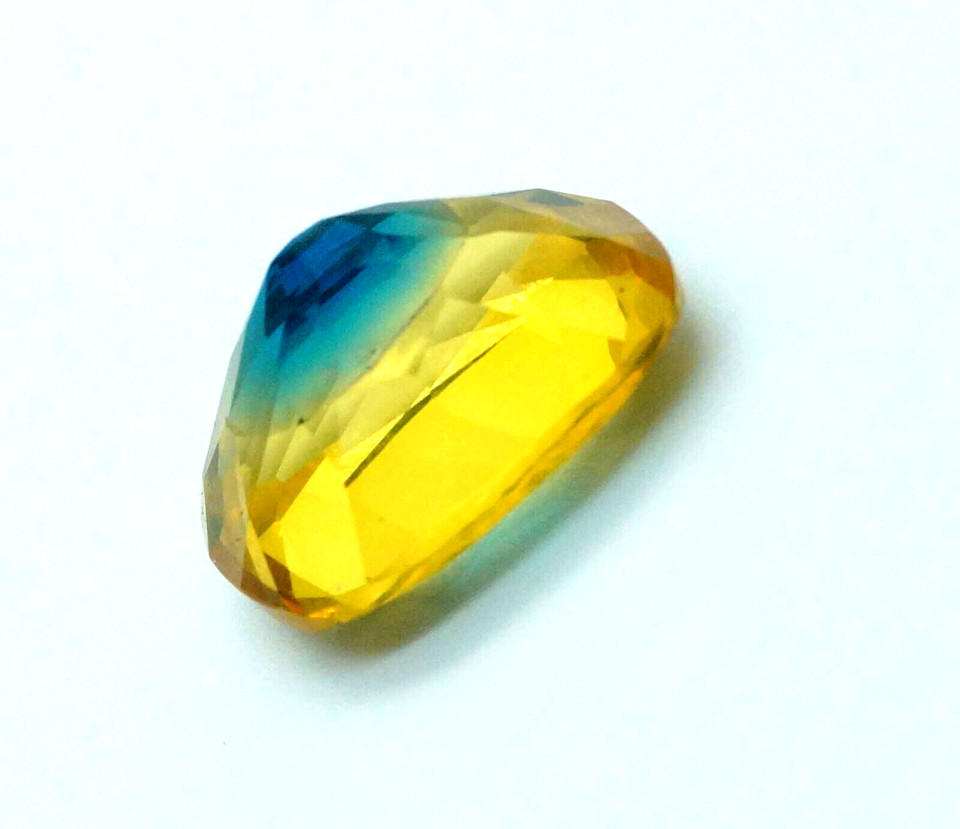 7.7 CT Natural Bi-Colour Pitambari Sapphire Cushion Certified Gemstone 12×9 MM