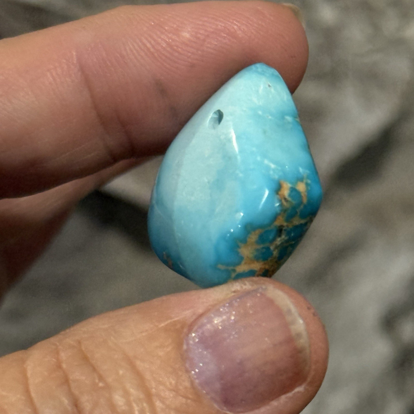 35.6ct 26.7×23.2x10mm Light Blue Hubei Turquoise Drilled Stone Pendant Old Stock