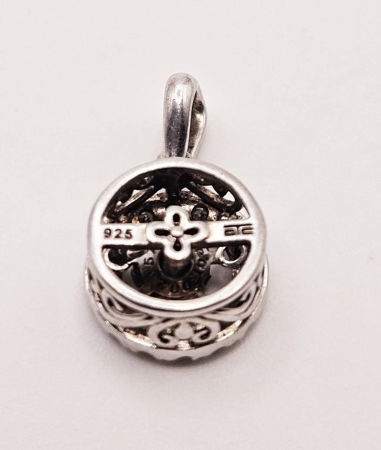 OTC Maker -925 Sterling – Floating Diamond Round Halo Necklace – 18in